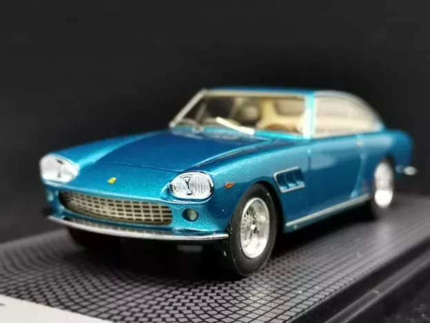 BBR Ferrari 330gt 2+2 S n 7161 Gt Coupe 1965 Personal Car Enzo Ferrari Club Suisse 2011 1:43 CAR40EF3