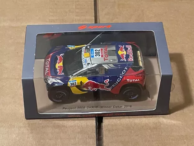 Spark Peugeot 2008 Dkr Red Bull N 302 Winner Rally Dakar 2016 S.peterhansel J.p.cottret 1:43 S4876