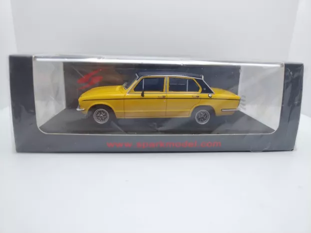 Spark Triumph Dolomite Sprint 1973 1:43 S0519