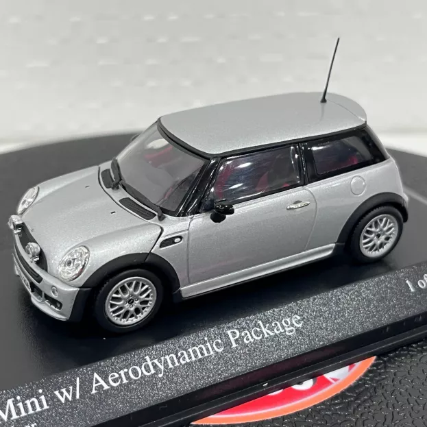 Minichamps Mini One W-aero Package 2002 1:43 138271