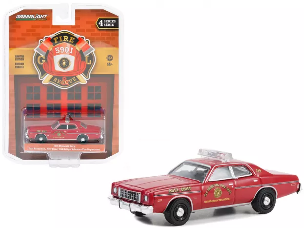 Greenlight Plymouth Fury Old Bridge Volunteer Fire Engine 1976 1:64 67050B