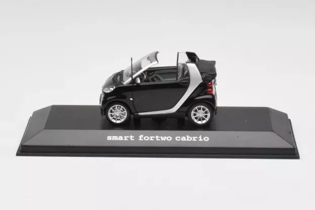 Minichamps Smart Fortwo Cabrio 2007 1:43 Q0022561V001C18Q00