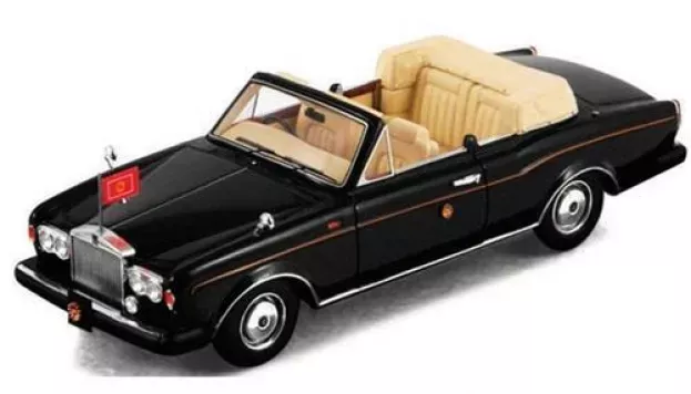 Truescale Rolls Royce Corniche Iii Convertible Imperatore Giapponese 1993 Emperor Japanese 1:43 TSM134344