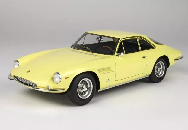 BBR Ferrari 500 Superfast Giallo Chiaro 1965 1:18 BBR1841E