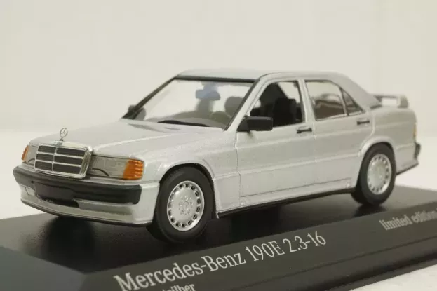 Minichamps Mercedes 190e 2.3 16v w201 1984 1:43 943035605