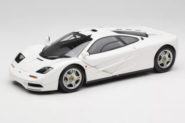 Minichamps Mclaren F 1 Road Car 1993 1:18 530133424