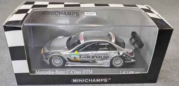 Minichamps Mercedes C-class Amg Team Laures N 8 Dtm 2010 R.schumacher 1:43 400103908