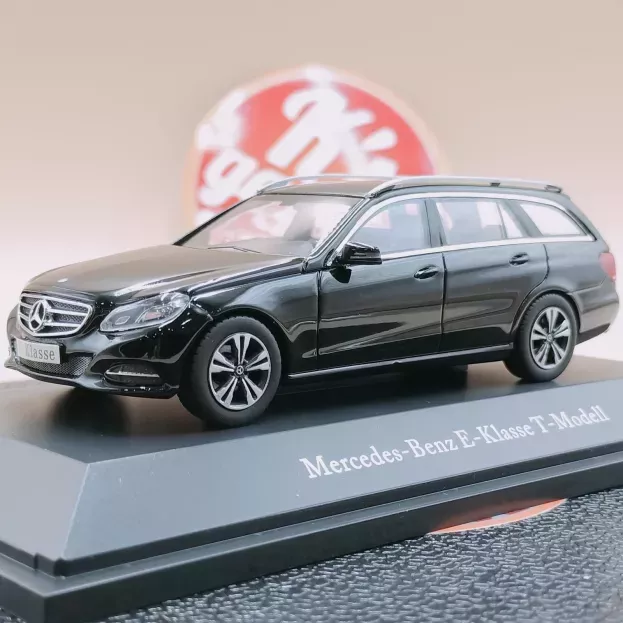 Kyosho Mercedes E-class w213 Premium Station Wagon 2013 1:43 B66960189