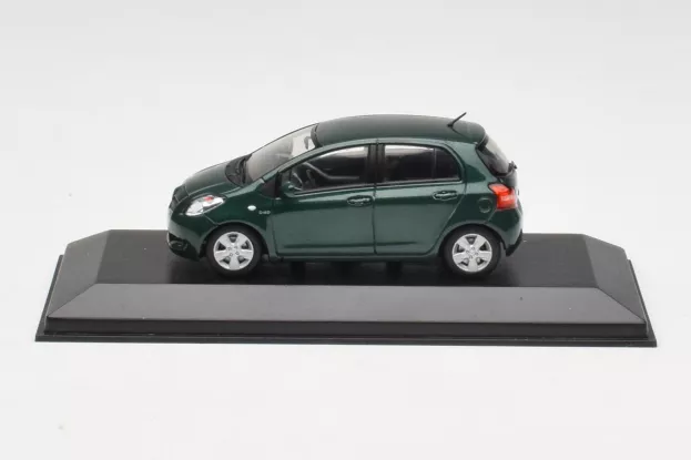 Minichamps Toyota Yaris 2005 1:43 400166501