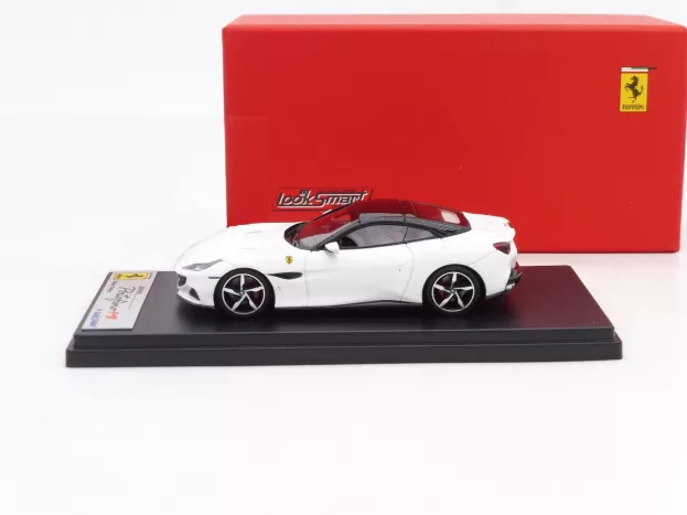 Looksmart Ferrari Portofino M Cabriolet Closed 2017 1:43 LS524E