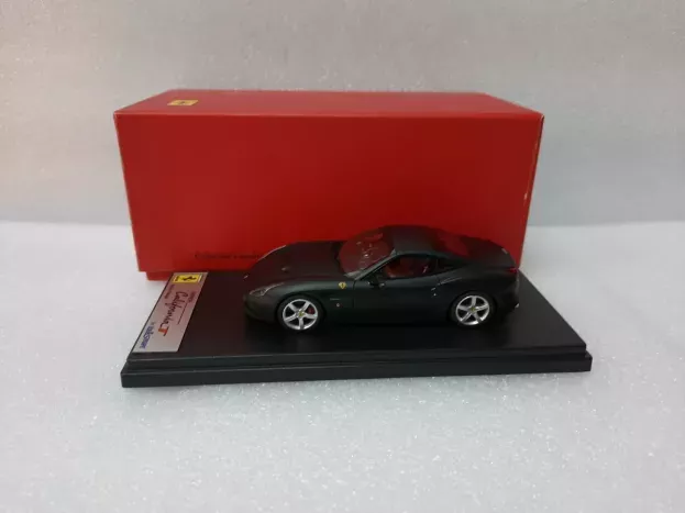 Looksmart Ferrari California T Spider Closed Roof 2014 1:43 LS431E