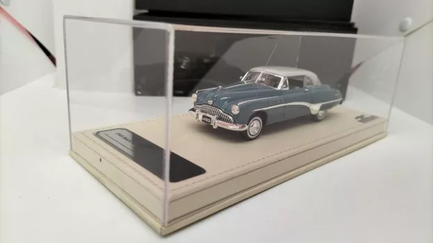 Truescale Buick Riviera Coupe 1949 Base In Pelle 1:43 TSMCE154307