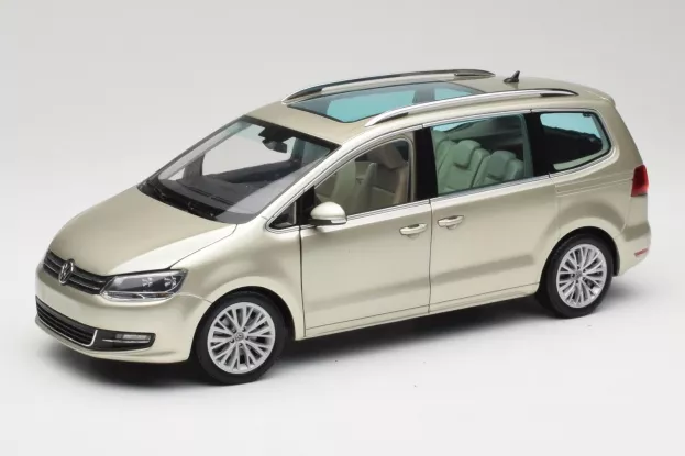 Minichamps Volkswagen Sharan 2010 1:18 110051002