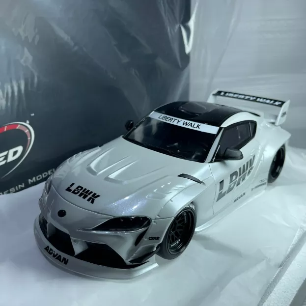 Truescale Toyota Supra Gr Lb Works 2020 1:18 TS0338