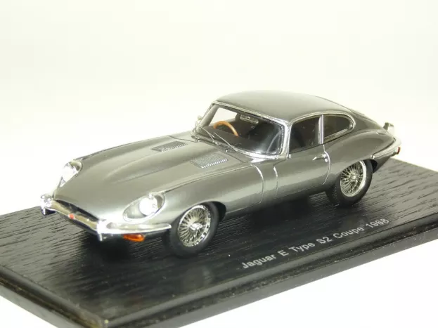 Spark Jaguar E-type S2 Coupe 1968 1:43 S2128