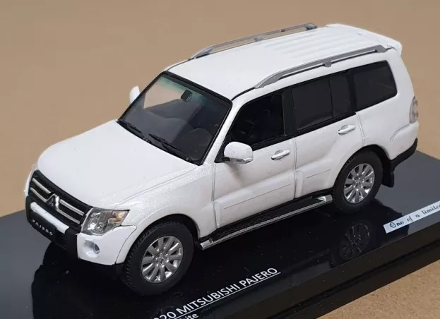 Vitesse Mitsubishi Pajero 5-door 2008 1:43 29320