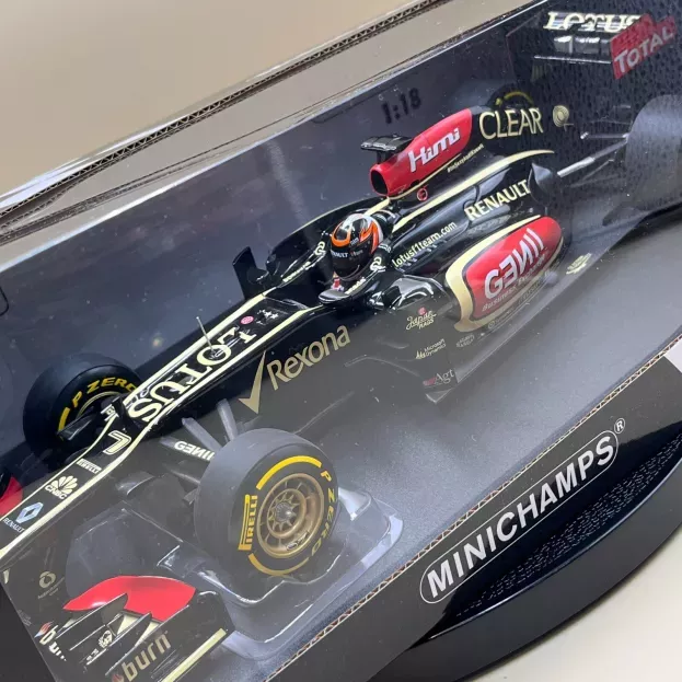 Minichamps Lotus F1 E21 Team Renault N 7 Showcar 2013 Kimi Raikkonen 1:18 110130077