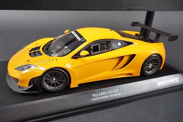 Minichamps Mclaren Mp4-12c Gt3 Street 2013 1:18 151121391