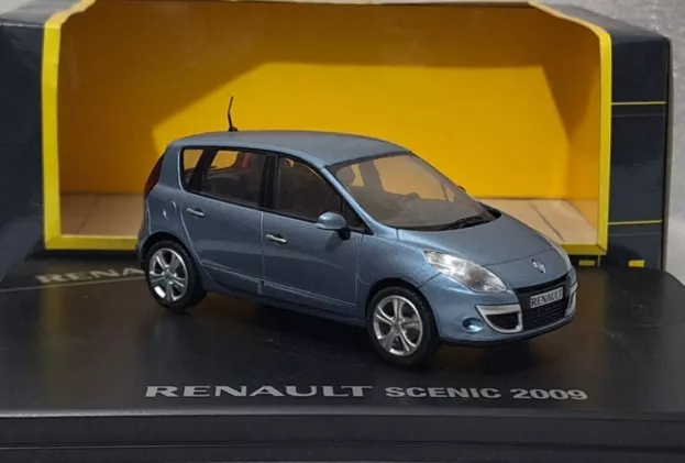 Schuco Renault Scenic 2009 1:43 426828