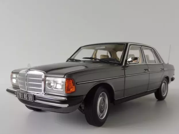 Norev Mercedes E-class 200e w123 1982 1:18 183713