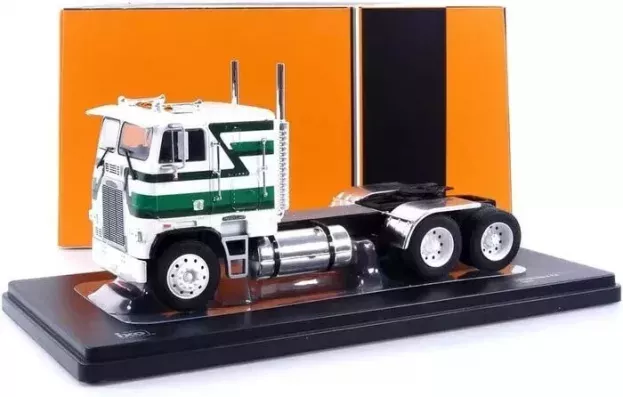 IXO Models Freightliner Fla Tractor Truck 3-assi 1993 1:43 TR149.22