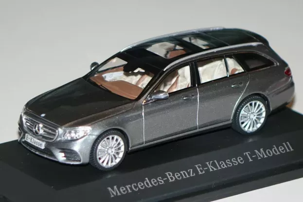 Kyosho Mercedes E-class s213 T-model 2016 1:43 B66960381