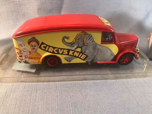 Vitesse Saurer Type-c Truck Circus Knie 1943 1:43 232