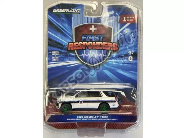 Greenlight Chevrolet Tahoe Ambulance Volunteer Paramedic 2021 1:64 67040F