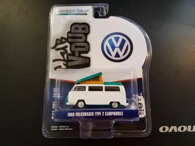 Greenlight Volkswagen T2 Campmobile Camper 1968 1:64 29870B