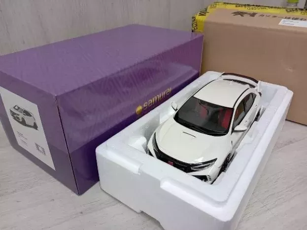Kyosho Honda Civic Type-r fk8 2017 1:18 KSR18029W