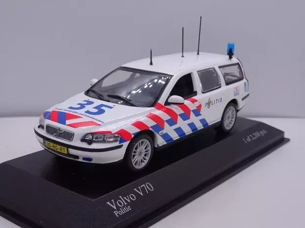 Minichamps Volvo V70 Break Politie Police 1:43 171896