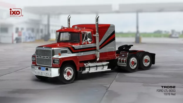 IXO Models Ford Ltl-9000 Tractor Truck 3-assi 1978 1:43 TR052