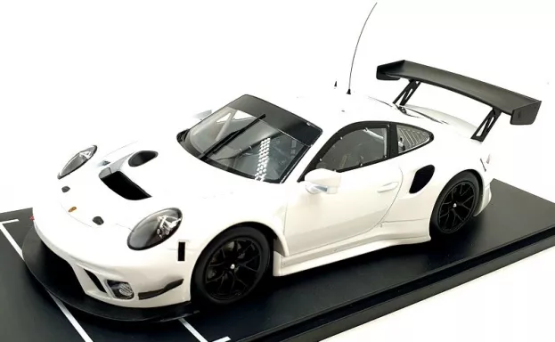 IXO Models Porsche 911 991 Gt3 R Plain Body Version Coupe 2019 1:18 LEGT18064W