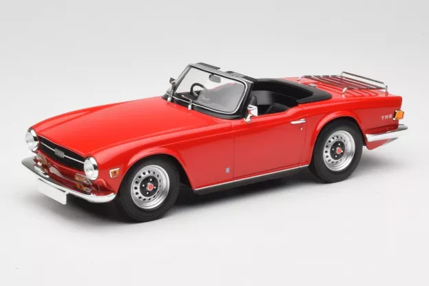 Minichamps Triumph Tr6 Spider 1969 1:18 155132031