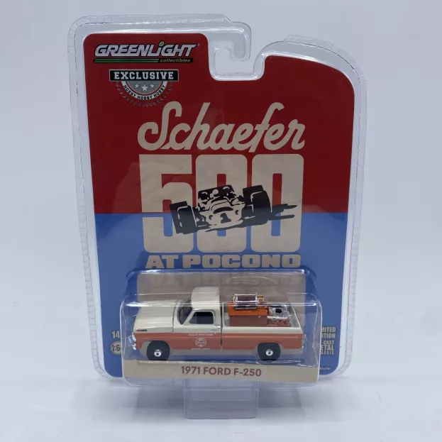 Greenlight Ford F-250 Pick-up With Fire Equipment Hode And Tank 1971 1:64 30398