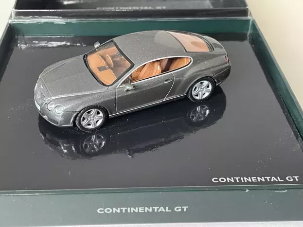 Minichamps Bentley Continental Gt Coupe 2011 1:43 BL312