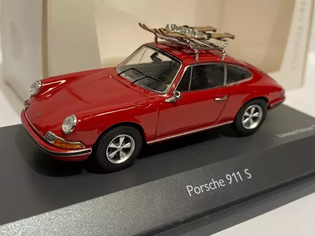 Schuco Porsche 911s Coupe With Ski 1972 Con Sci 1:43 450258700