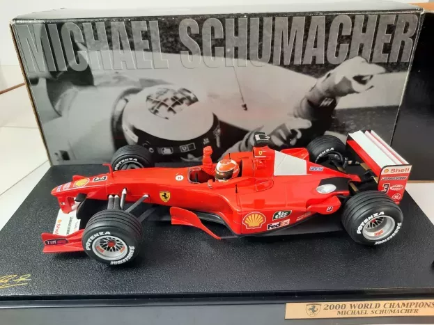Hot Wheels Ferrari F1 F2000 N 3 Michael Schumacher Season 2000 World Champion Con Vetrina With Showcase 1:18 50930