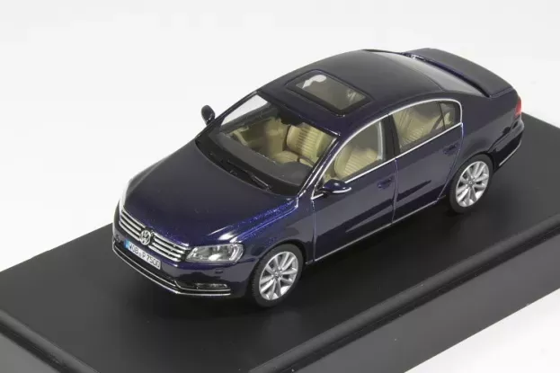 Schuco Volkswagen Passat Berlina 2011 1:43 3AE099300H5X