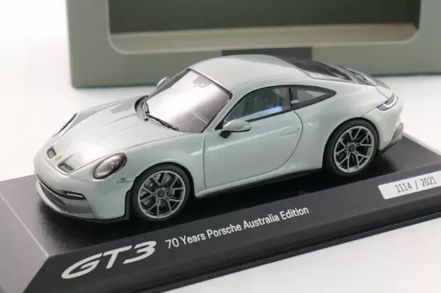 Minichamps Porsche 911 992 Gt3 Touring Package Coupe 2021 70th Years Porsche Australia Edition 1:43 WAP0201640N001