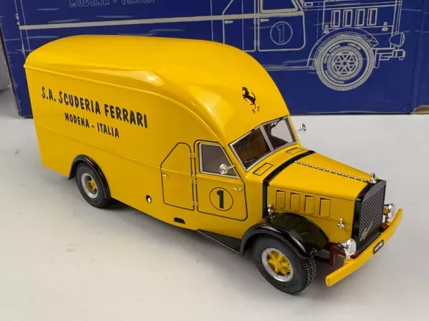Exoto Alfa Romeo 500 Transporter S.a. Scuderia Ferrari 1950 1:43 EXO00001
