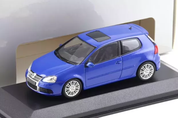 Minichamps Volkswagen Golf R32 2005 1:43 JNV099300B5R