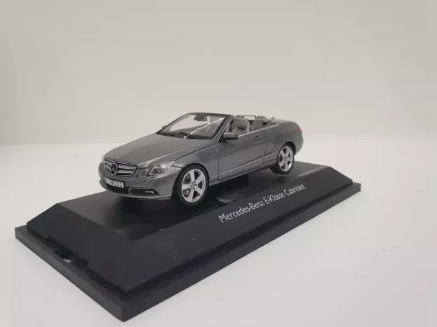 Schuco Mercedes E-class Cabriolet a207 2010 1:43 07367