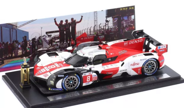 Spark Toyota Gr010 3.5l Turbo Hybrid V6 Team Toyota Gazoo Racing N 8 Winner 24h Le Mans 2022 With Trophy Sebastien Buemi Brendon Hartley Ryo Hirakawa 1:43 TBMTY-LEMAN-22