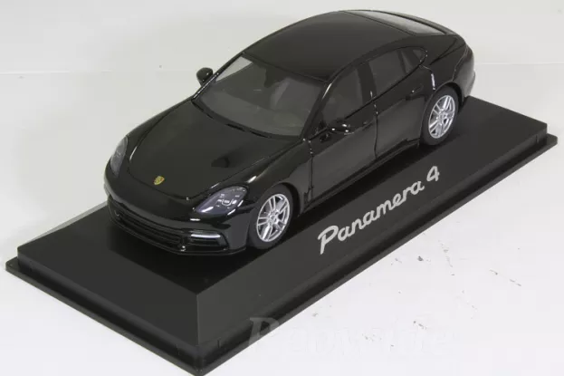 Herpa Porsche Panamera 4 2016 1:43 WAP0207100G