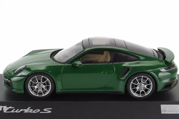 Spark Porsche 911 992 Turbo S Coupe 2021 1:43 WAP020161RTRB