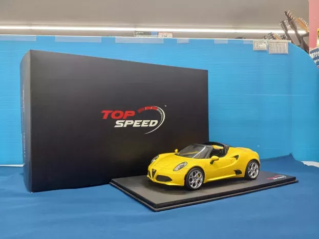 Truescale Alfa Romeo 4c Spider 2015 1:18 TS0017