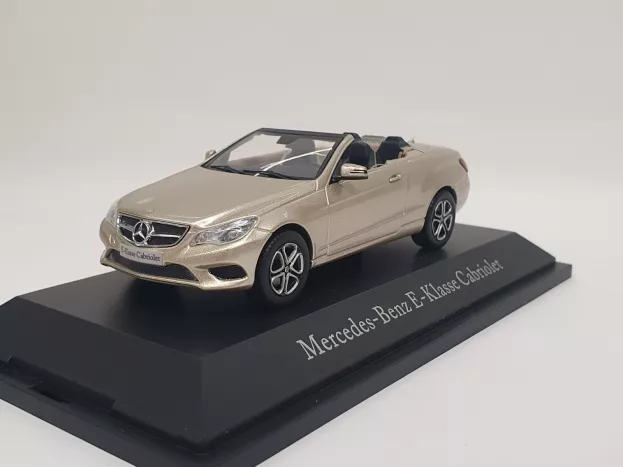 Kyosho Mercedes E-class Cabriolet a207 2013 1:43 B66960194