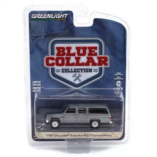 Greenlight Chevrolet K-20 Suburban Custom Delux 1987 1:64 35280-D