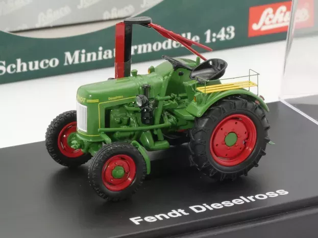 Schuco Fendt Diesel Ross Tractor 1:43 02622
